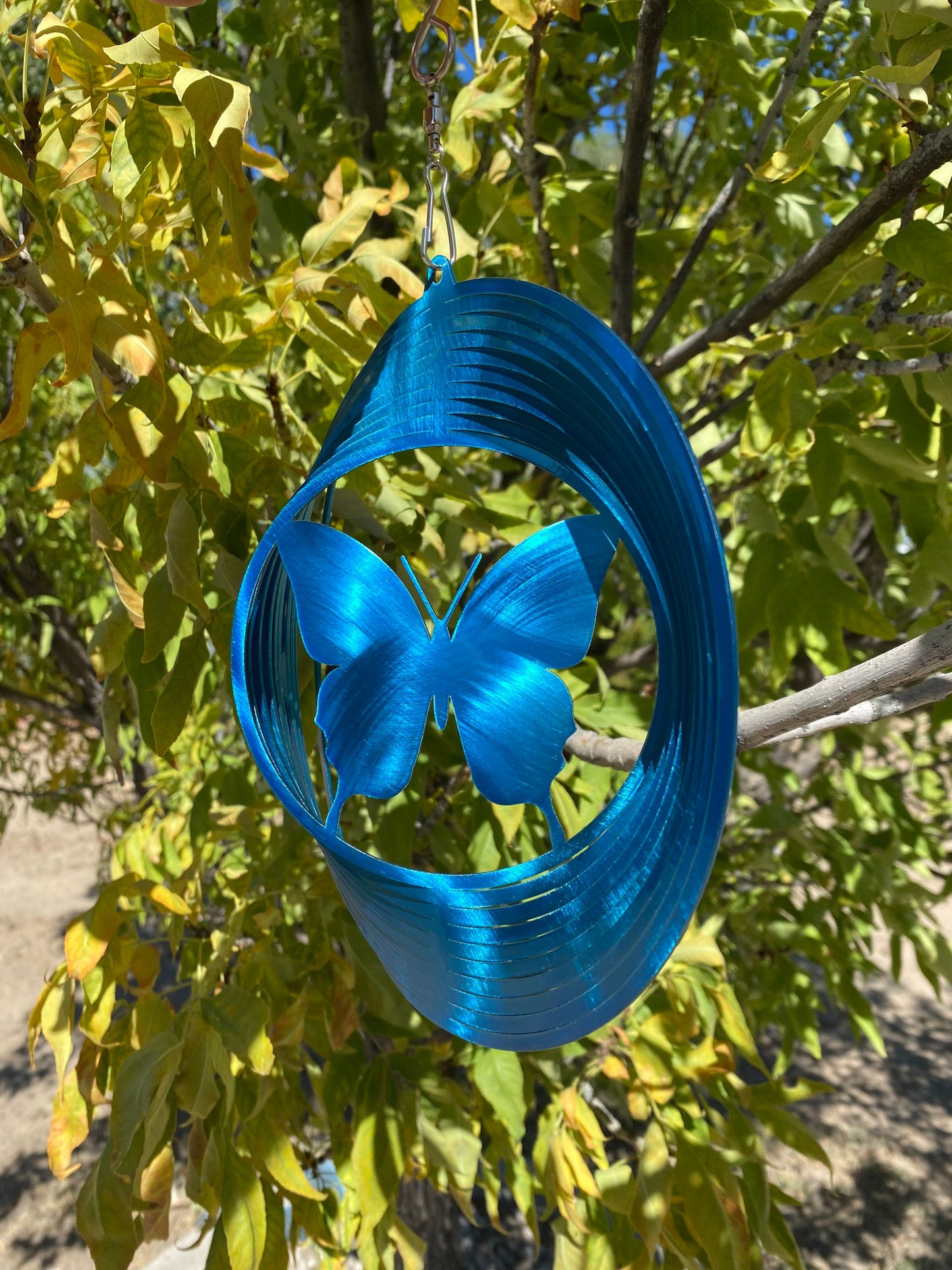 Monarch butterfly wind spinner metal garden art, garden decor, butterflies