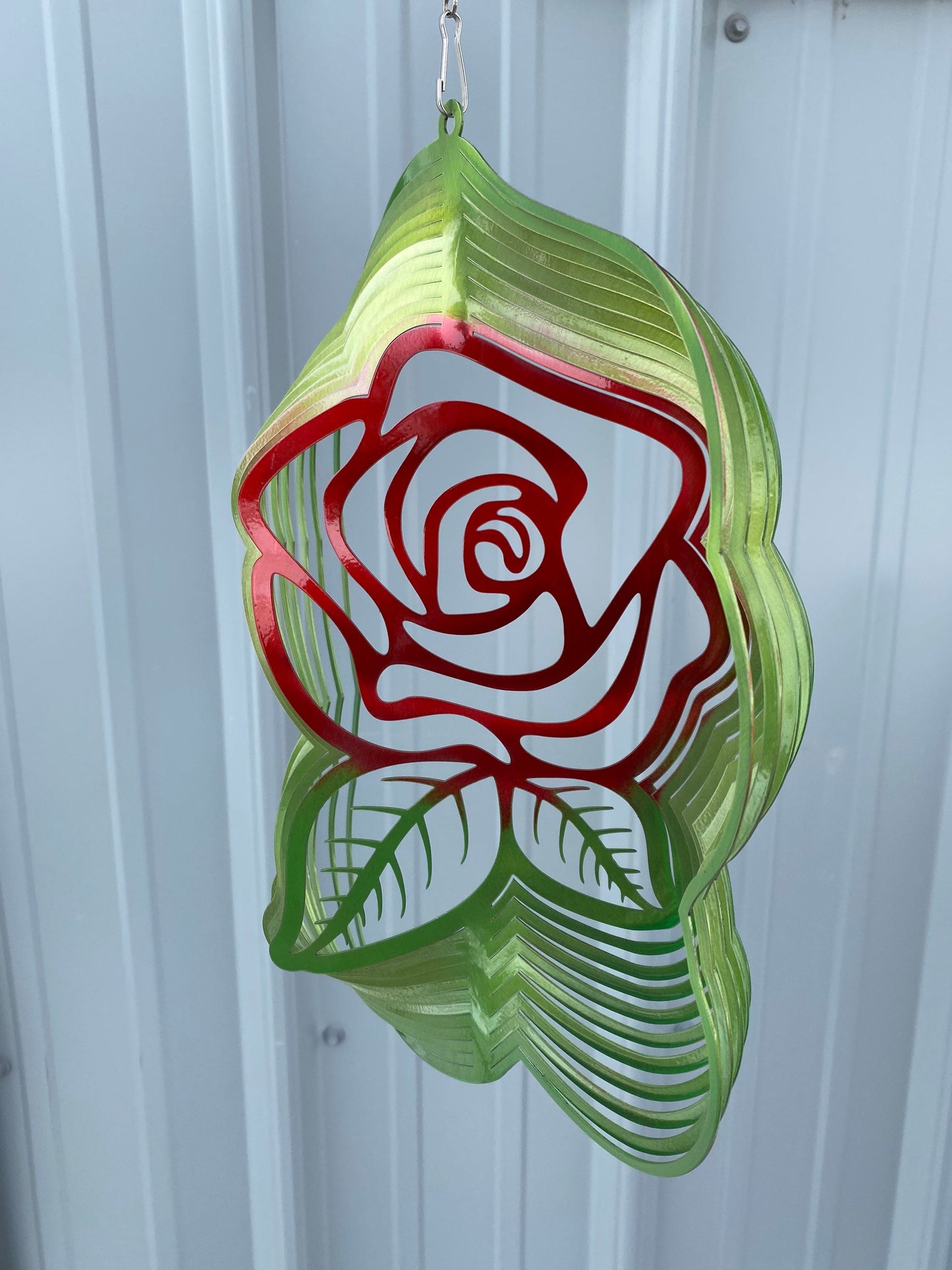 Metal rose wind spinner, garden art, rose garden decorations, Valentine’s Day gift, Mother’s Day gift